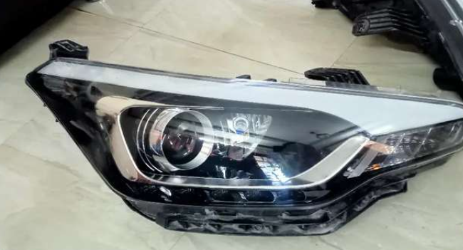 Hyundai Elite i20 Headlight Second hand