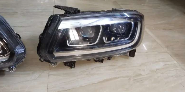 Brezza Zxi+ Headlight