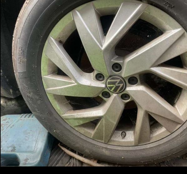 Tiguan Alloy Wheels With Tyres