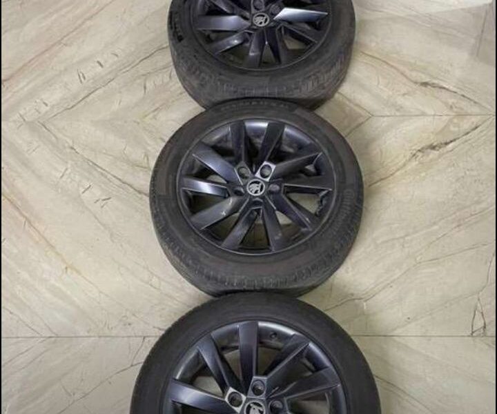 Superb Sportline Alloy Wheels and Tyres