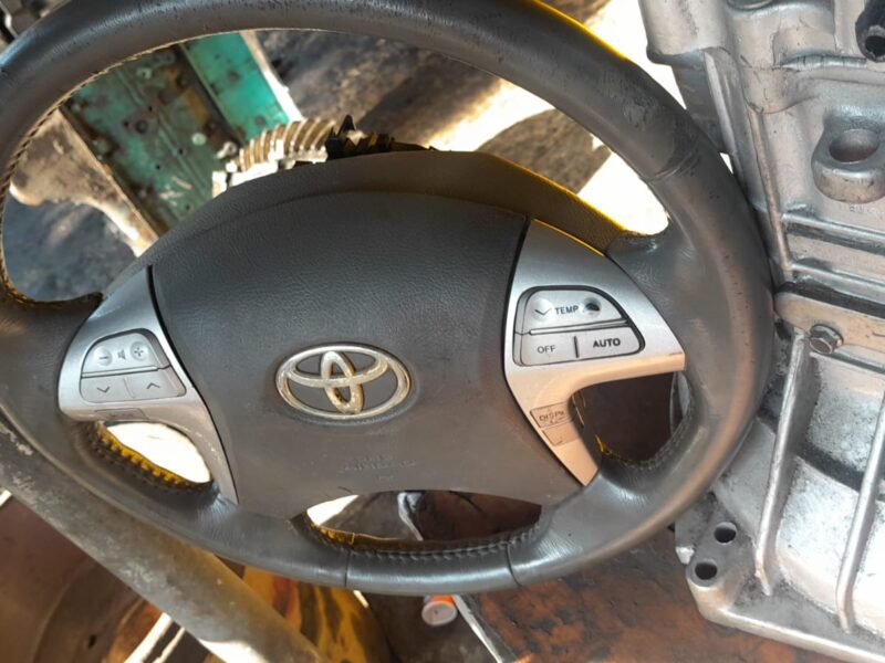 Fortuner 2012 model stearing wheel airbag