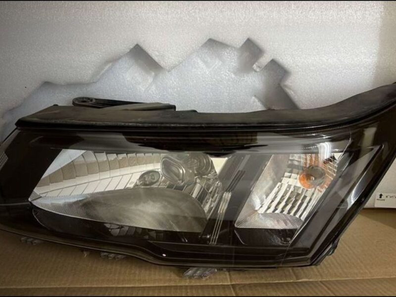 XUV 300 Headlight