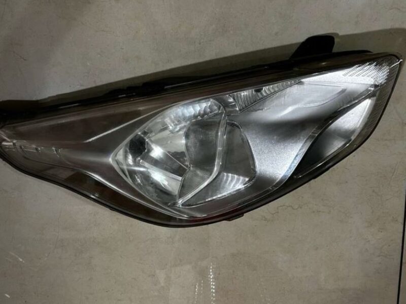 Ford Figo Headlight