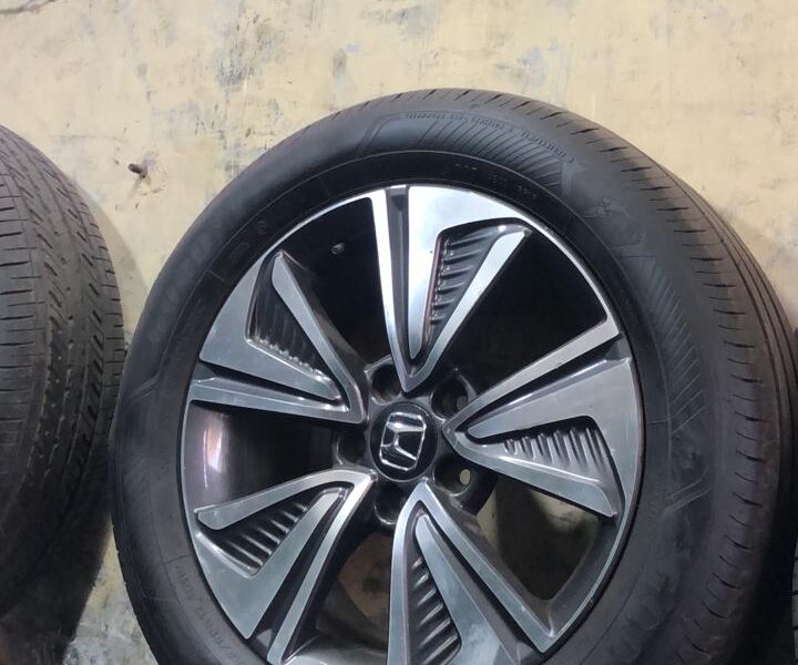 Honda Civic Top model Alloy Wheels