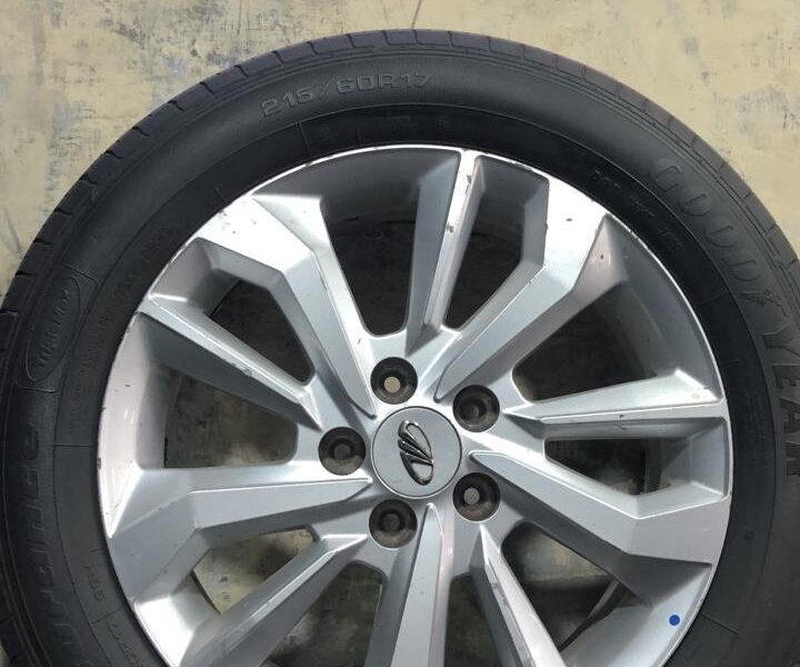 XUV 300 Alloy Wheels