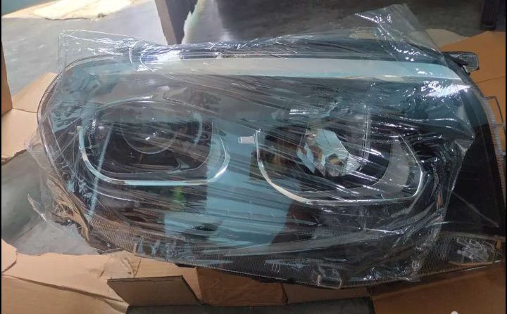 Scorpio N Headlight