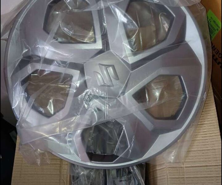 Brezza VXi Rims with Wheel Covers