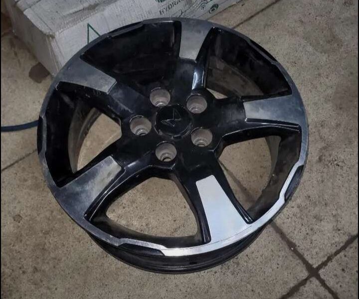 Scorpio S11 Alloy Wheels