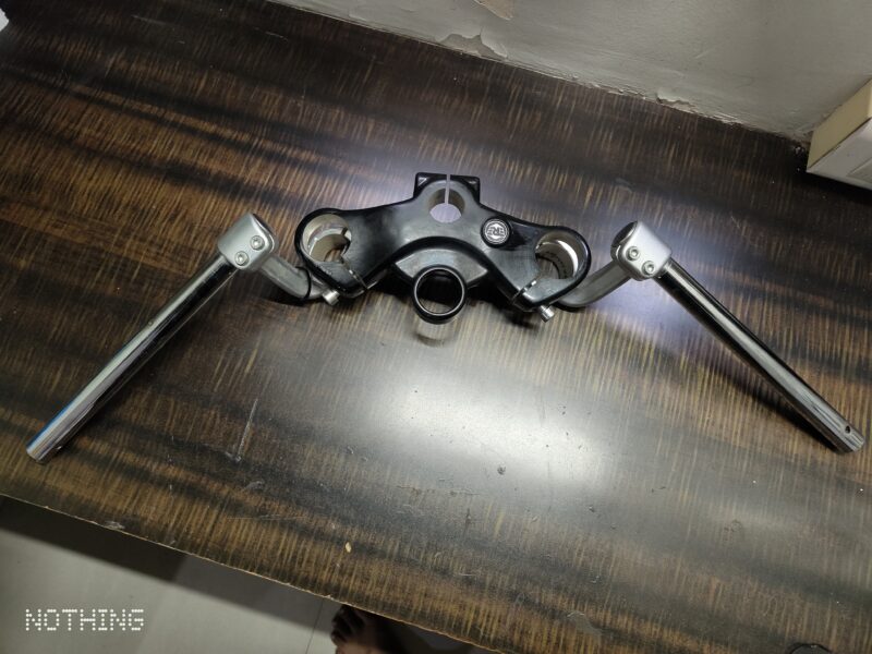 Royal Enfield gt650 clip ons