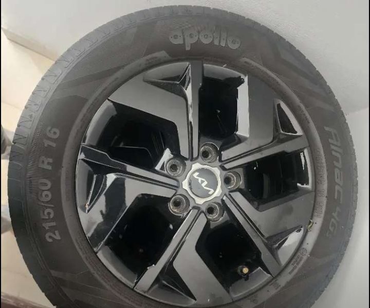 Kia Sonet Alloy Wheels Black