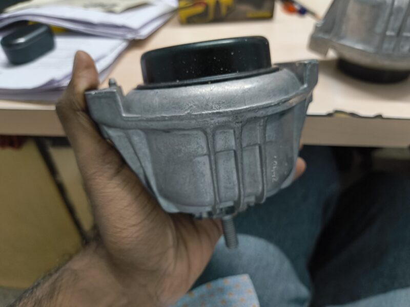 Engine Mount (Left & Right)