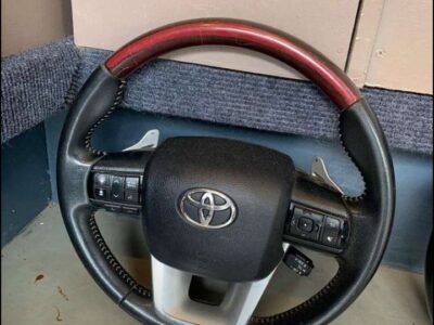 Toyota Fortuner Steering wheel
