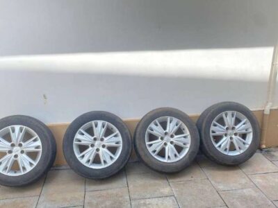Toyota Innova 4 Alloy Wheels & tyres 17 inch