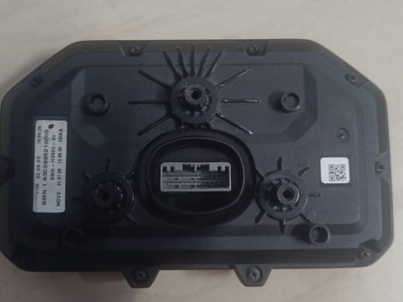 R15v4 M Speedometer Assembly