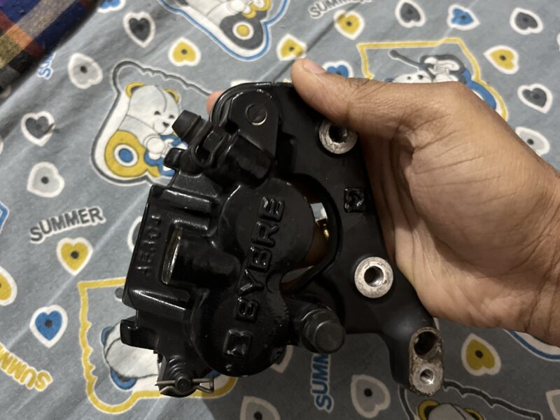 Pulsar 220 caliper and disc ABS Less used