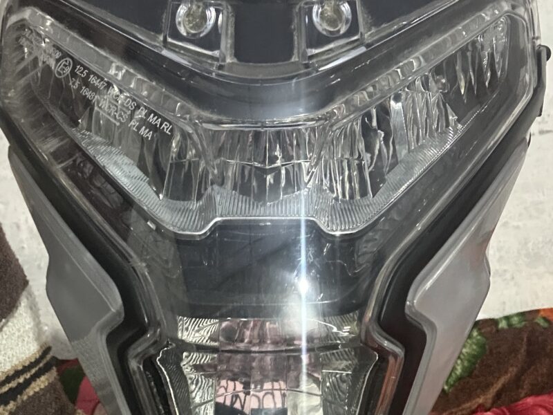 Headlight Ns160 dualABS channel ( ons side minor scratch on headlight)