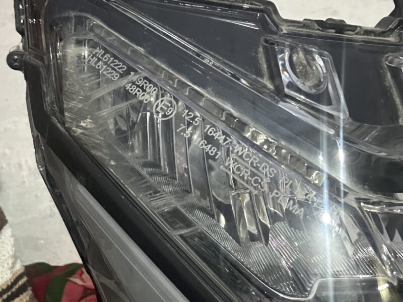 Headlight Ns160 dualABS channel ( ons side minor scratch on headlight)