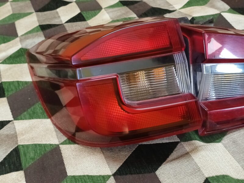 Nissan Magnite Tail Lights with blubs both left and right