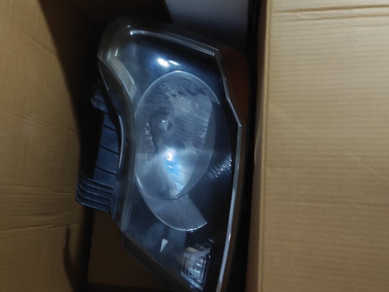 Head lights right and left