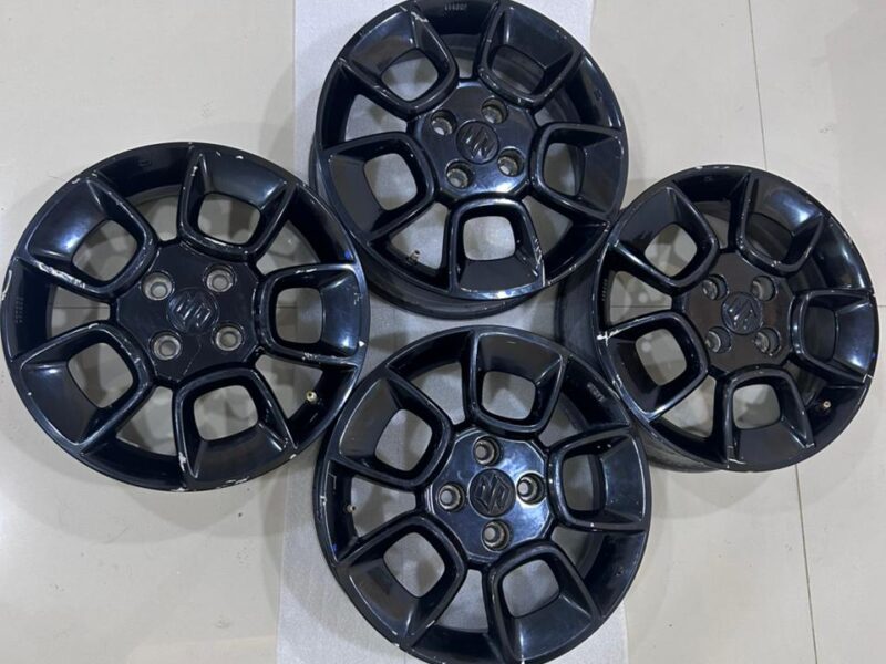 15 INCH Black Alloy/ 100 PCD( 4 Holes)