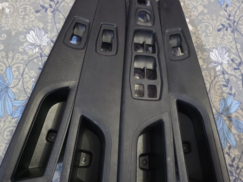 XUV 3XO Door handle set and door trim set (All 4 New and genuine)