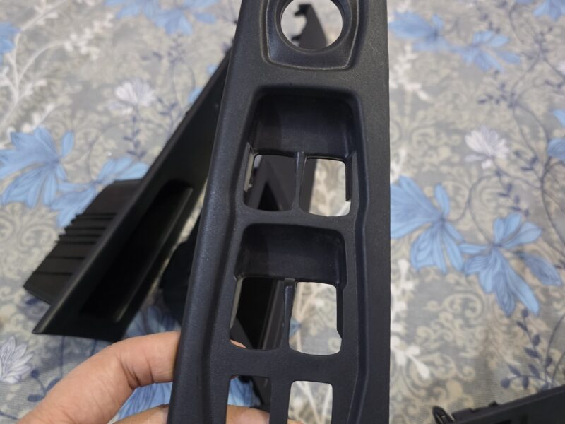 XUV 3XO Door handle set and door trim set (All 4 New and genuine)