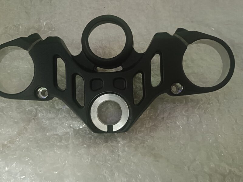 YAMAHA R15 V4 Top Triple Tree Clamp, Crown Handle Brand New