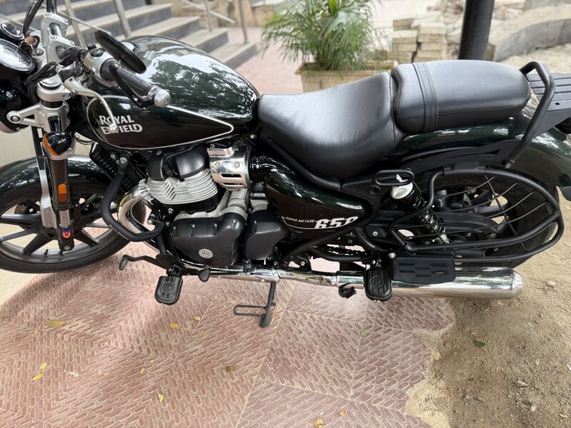 AEW performance exhaust for Super Meteor 650