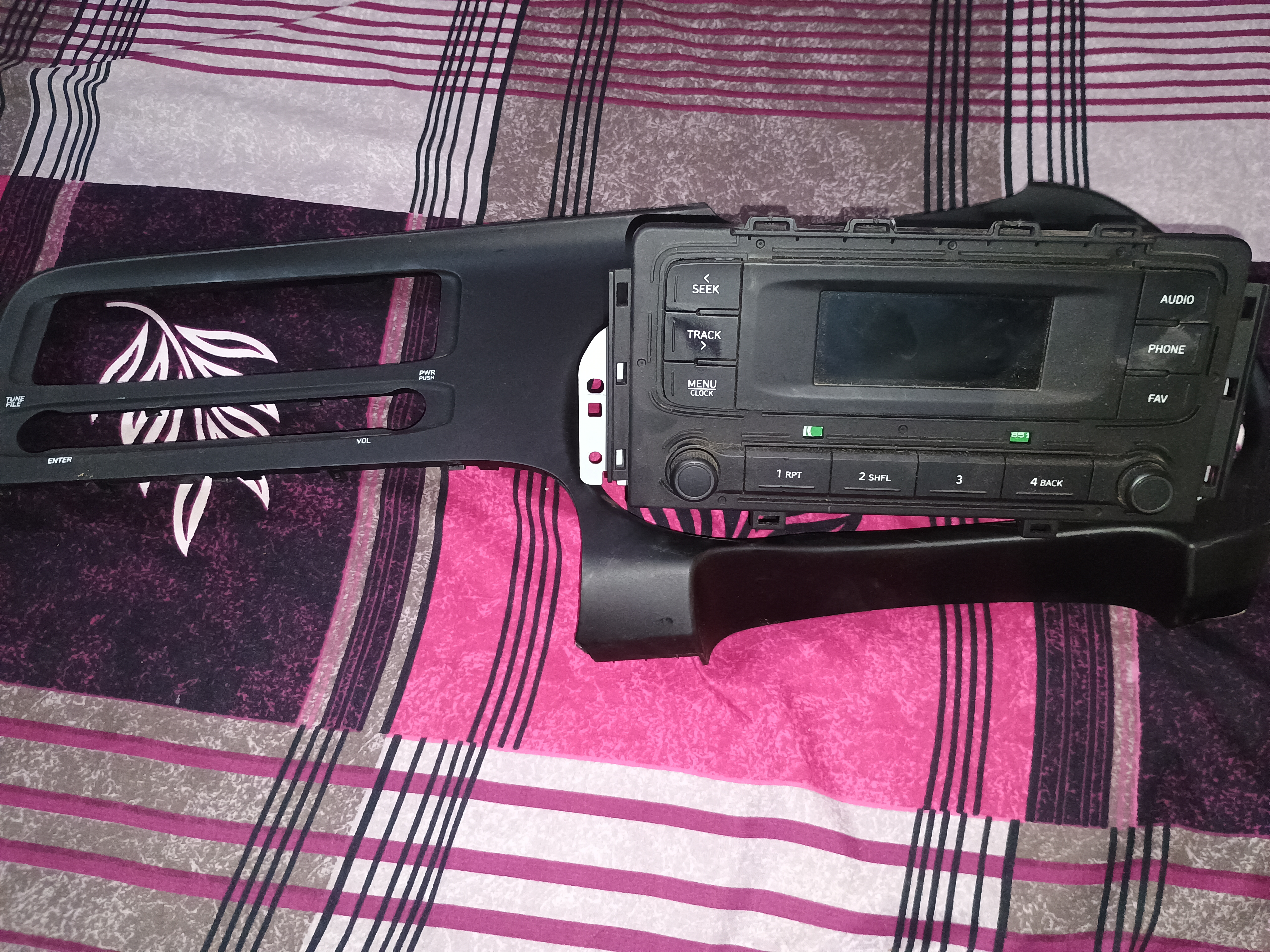 Hyundai Aura S model Screen and Audio System