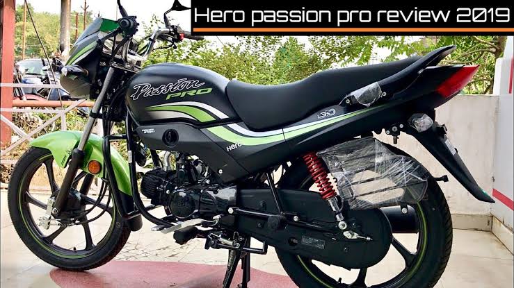 Hero honda suzuki and all bike and scooter Old spare parts available