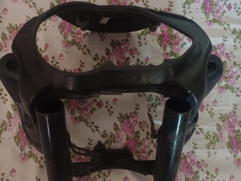 Bajaj pulsar 150 Orignal Headlight full set...just have to insert the bulb, Orignal fairing kit and Orignal Handlebar.. all in good condition, minor scratches