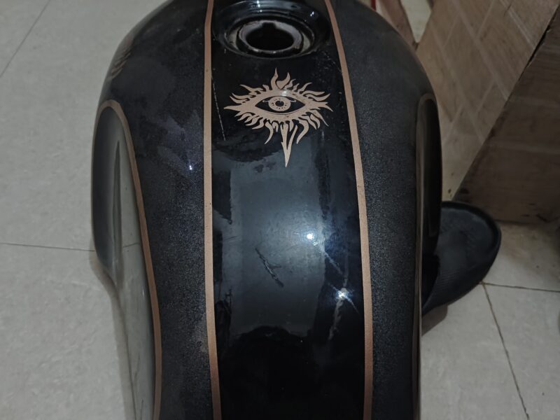 Continental gt 650 original custom tank