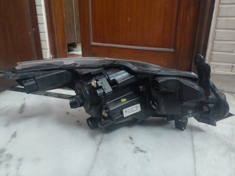 Left side Front head lamp