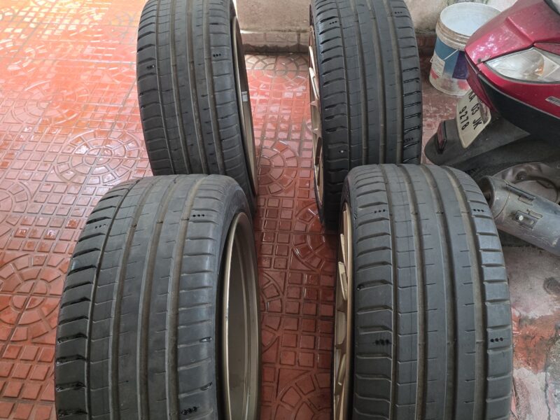 19” BBS BRONZE ALLOY WITH MICHELIN PS5 TYRES