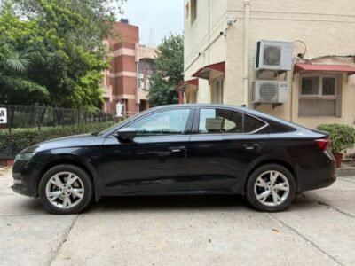 Skoda Octavia Petrol Black