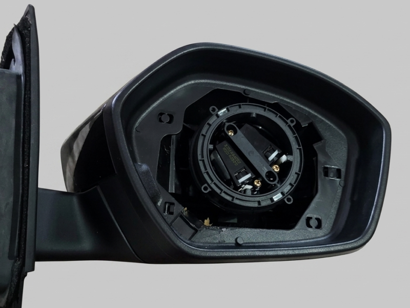 Nexon EV 2020 model right side rear view mirror assembly.No mirror and NO side turn indicators included.In brand new condition