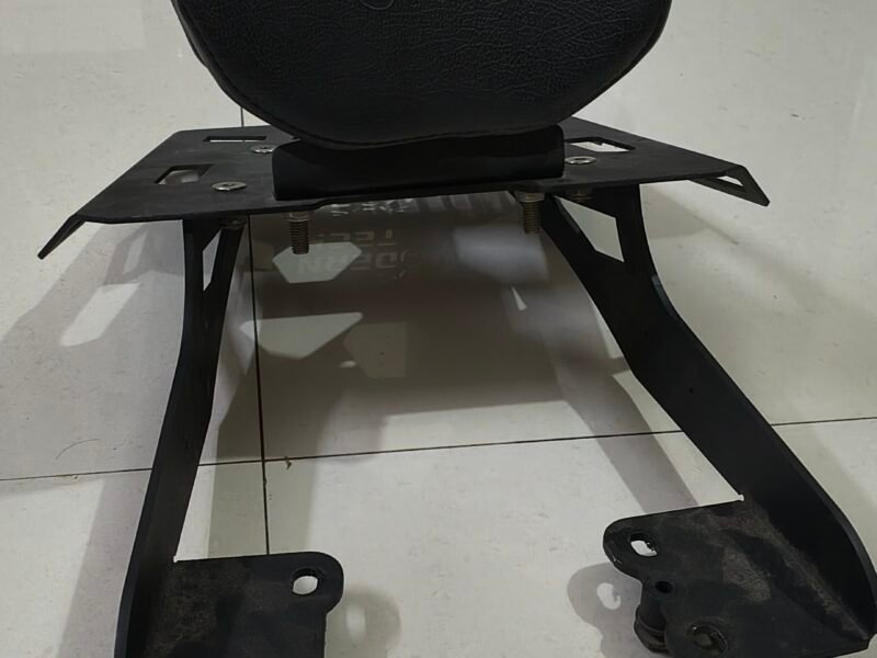 Hunter Backrest and Luggage Carrier