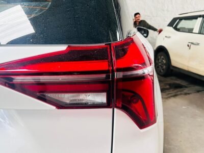 Xuv700 breaklights