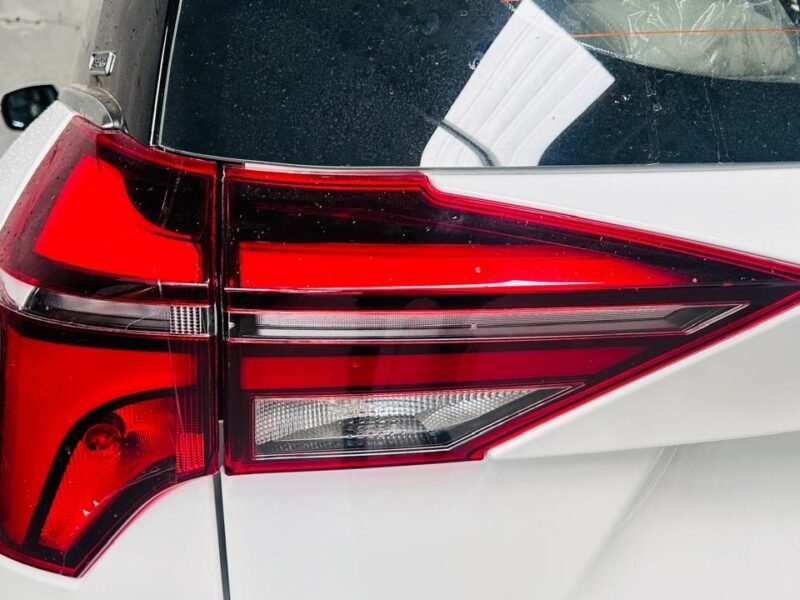 Xuv700 breaklights