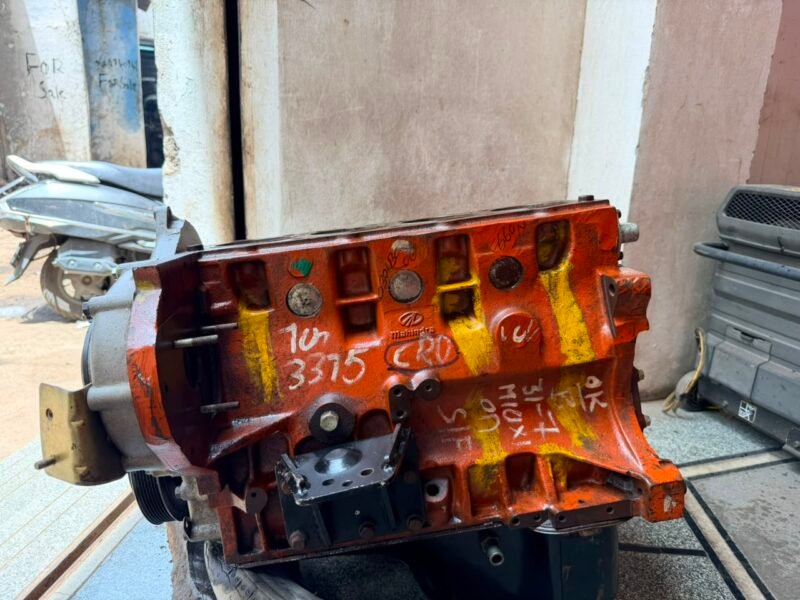 Mahindra 2.5 CRDe half engine (short block