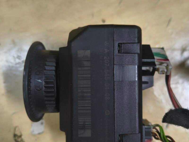 Mercedes-Benz C-Class (C200) Ignition Switch with Smart Key (EIS/EZS) – Original Used